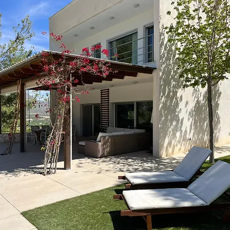 Villa Aldora. Villa Con Piscina En Moratalla-3